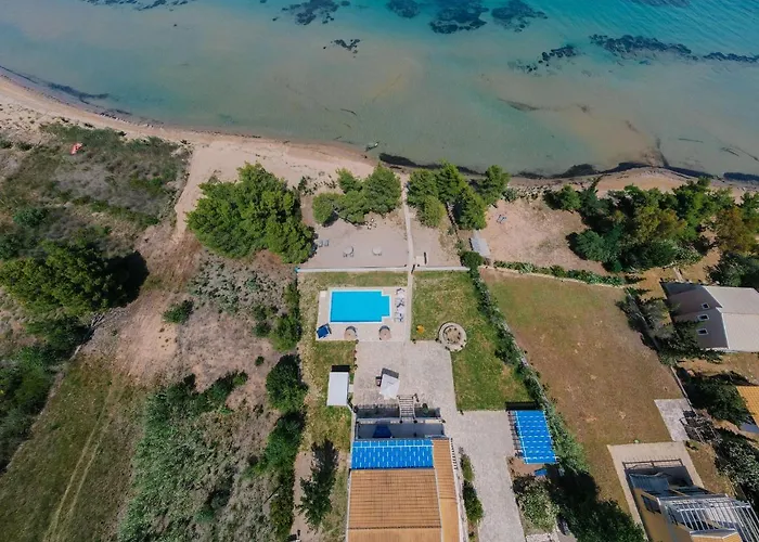 Sunrise Villa, - Garden Gate Opens Onto The Potamion