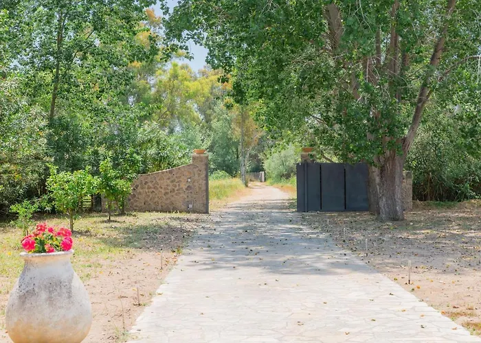 Sunrise Villa, - Garden Gate Opens Onto The *