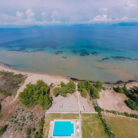 Sunrise Villa, - Garden Gate Opens Onto The Willa *