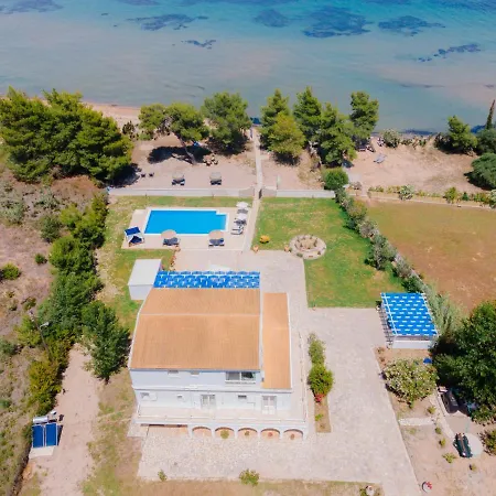 Willa Sunrise Villa, - Garden Gate Opens Onto The *