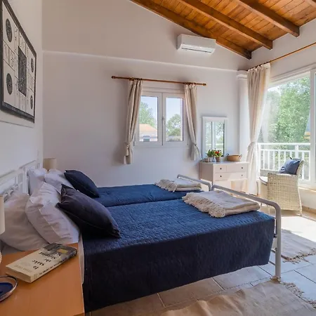 Sunrise Villa, - Garden Gate Opens Onto The *