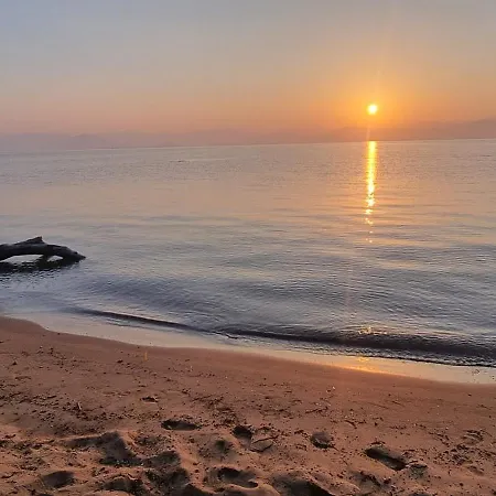 Willa Sunrise Villa, - Garden Gate Opens Onto The *