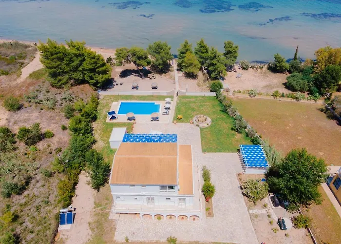 Villa Sunrise Villa, - Garden Gate Opens Onto The *