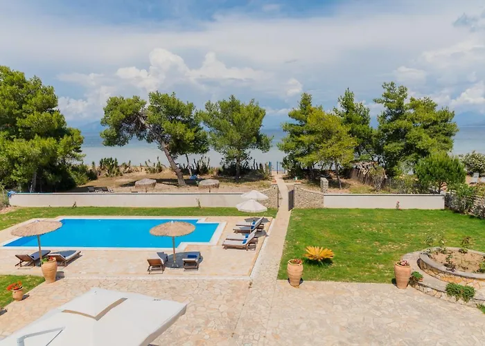 Sunrise Villa, - Garden Gate Opens Onto The *