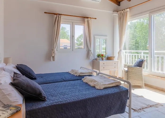 Villa Sunrise Villa, - Garden Gate Opens Onto The