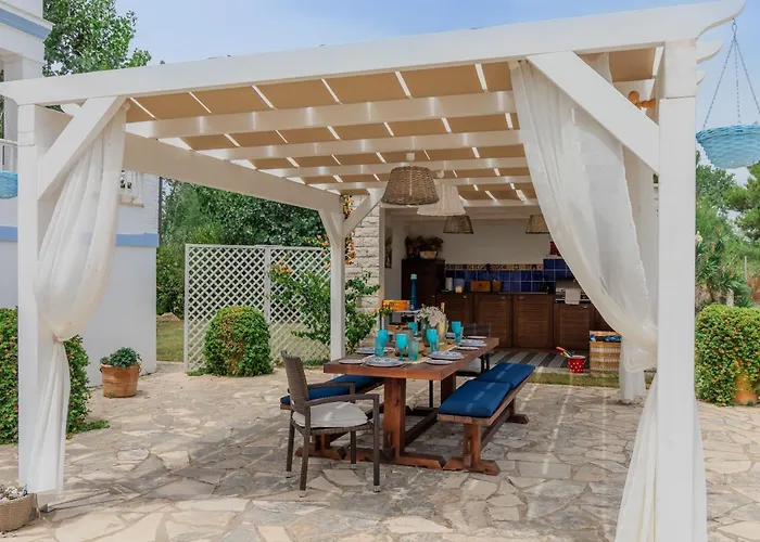 Villa Sunrise Villa, - Garden Gate Opens Onto The Potamion
