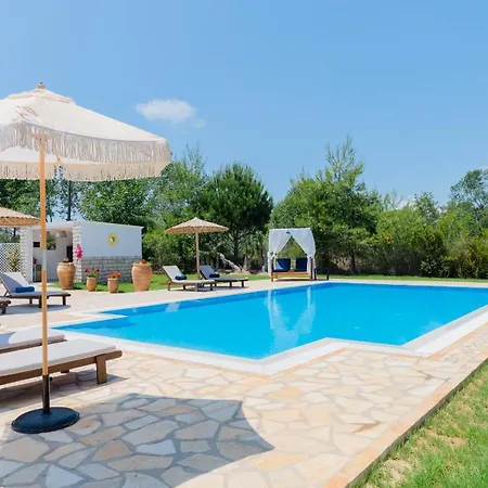 Sunrise Villa, - Garden Gate Opens Onto The فيلة