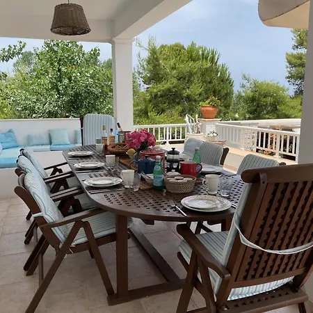 Sunrise Villa, - Garden Gate Opens Onto The Potamion