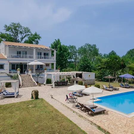 Sunrise Villa, - Garden Gate Opens Onto The Βίλα *